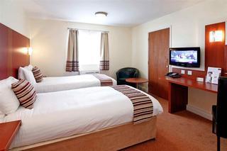 Mercure Swindon East Hotel And Spa Ngoại thất bức ảnh